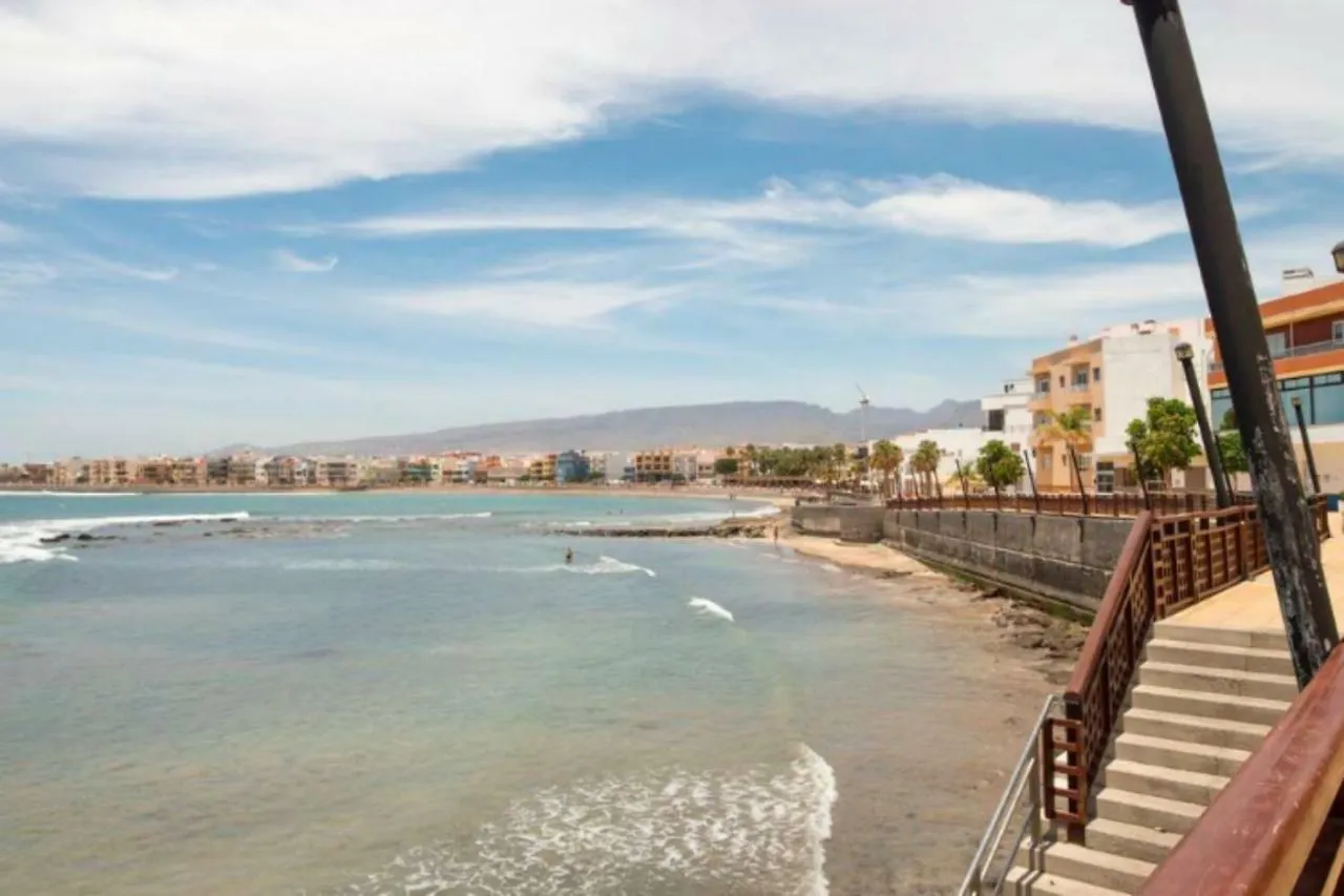 Live Is A Beach Appartement Arinaga